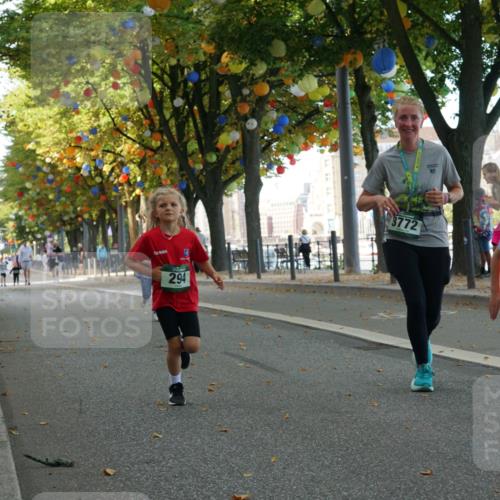 07.09.2025 - BARMER Alsterlauf Yannick Fuchs http://msf.ph/oto/8830237 07.09.2025 10:49:52 Laufen 294, 3772, 353 meine-sportfotos.de