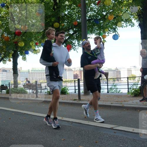 07.09.2025 - BARMER Alsterlauf Yannick Fuchs http://msf.ph/oto/8830272 07.09.2025 10:50:22 Laufen 921 meine-sportfotos.de