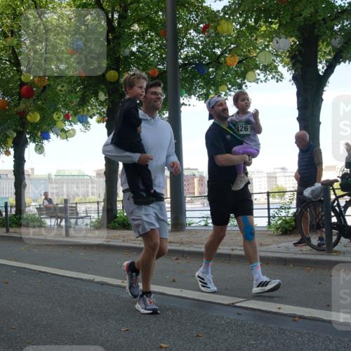 07.09.2025 - BARMER Alsterlauf Yannick Fuchs http://msf.ph/oto/8830274 07.09.2025 10:50:22 Laufen 426 meine-sportfotos.de