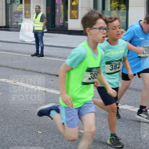 07.09.2025 - BARMER Alsterlauf Yannick Fuchs http://msf.ph/oto/8830292 07.09.2025 10:50:42 Laufen 385, 382 meine-sportfotos.de