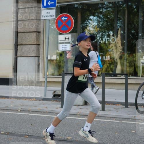 07.09.2025 - BARMER Alsterlauf Yannick Fuchs http://msf.ph/oto/8830305 07.09.2025 10:50:49 Laufen 13, 00, 18, 1141 meine-sportfotos.de