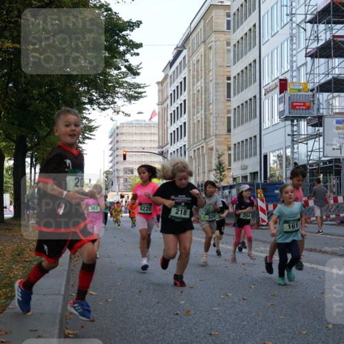 07.09.2025 - BARMER Alsterlauf Yannick Fuchs http://msf.ph/oto/8830333 07.09.2025 10:50:57 Laufen 20, 362, 8220, 218, 326, 19, 254, 161, 4129 meine-sportfotos.de