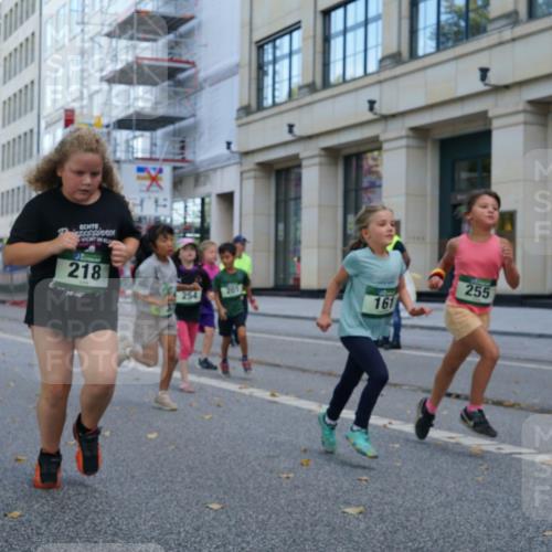 07.09.2025 - BARMER Alsterlauf Yannick Fuchs http://msf.ph/oto/8830338 07.09.2025 10:50:58 Laufen 8220, 218, 255, 254, 161 meine-sportfotos.de