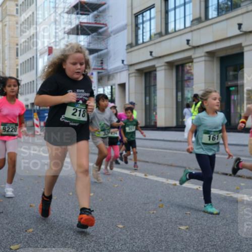 07.09.2025 - BARMER Alsterlauf Yannick Fuchs http://msf.ph/oto/8830339 07.09.2025 10:50:58 Laufen 8220, 218, 255, 327, 454, 161 meine-sportfotos.de
