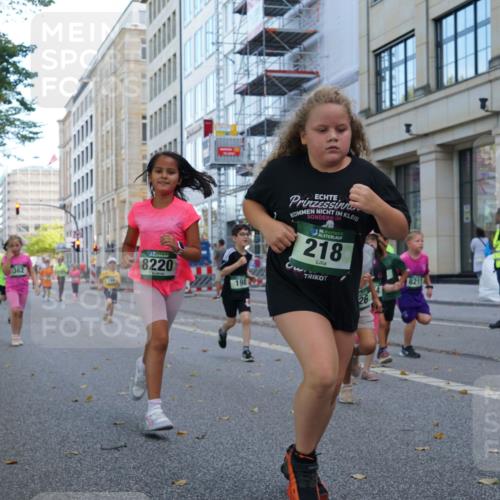 07.09.2025 - BARMER Alsterlauf Yannick Fuchs http://msf.ph/oto/8830341 07.09.2025 10:50:59 Laufen 8220, 198, 136, 218, 26, 8211 meine-sportfotos.de