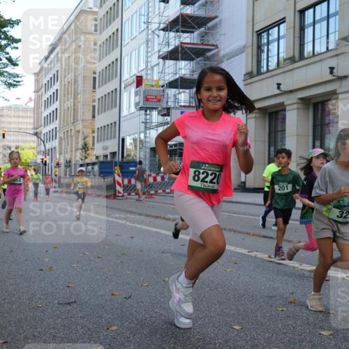 07.09.2025 - BARMER Alsterlauf Yannick Fuchs http://msf.ph/oto/8830343 07.09.2025 10:50:59 Laufen 8297, 36, 8220, 201, 326 meine-sportfotos.de