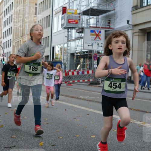 07.09.2025 - BARMER Alsterlauf Yannick Fuchs http://msf.ph/oto/8830423 07.09.2025 10:51:20 Laufen 8278, 333, 185, 264, 454, 8055 meine-sportfotos.de
