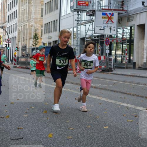 07.09.2025 - BARMER Alsterlauf Yannick Fuchs http://msf.ph/oto/8830429 07.09.2025 10:51:22 Laufen 8278, 33, 249, 333, 264 meine-sportfotos.de