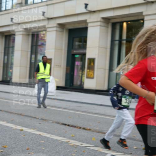 07.09.2025 - BARMER Alsterlauf Yannick Fuchs http://msf.ph/oto/8830483 07.09.2025 10:51:37 Laufen 324, 294 meine-sportfotos.de