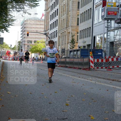 07.09.2025 - BARMER Alsterlauf Yannick Fuchs http://msf.ph/oto/8830507 07.09.2025 10:52:02 Laufen 247 meine-sportfotos.de