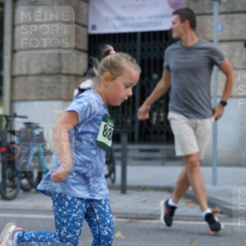 07.09.2025 - BARMER Alsterlauf Yannick Fuchs http://msf.ph/oto/8830527 07.09.2025 10:52:10 Laufen 8 meine-sportfotos.de
