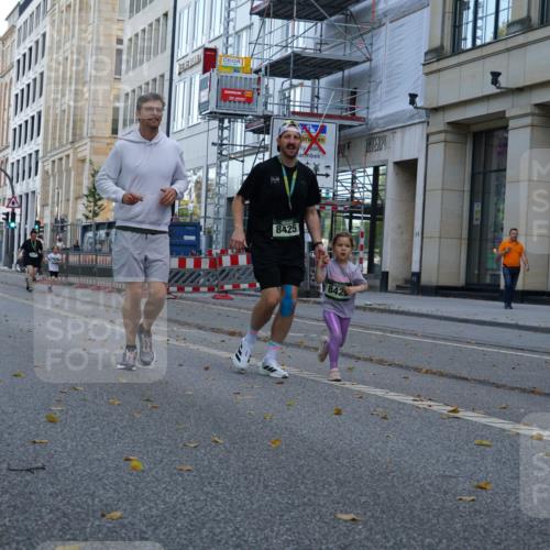 07.09.2025 - BARMER Alsterlauf Yannick Fuchs http://msf.ph/oto/8830553 07.09.2025 10:52:22 Laufen 8425, 8426 meine-sportfotos.de