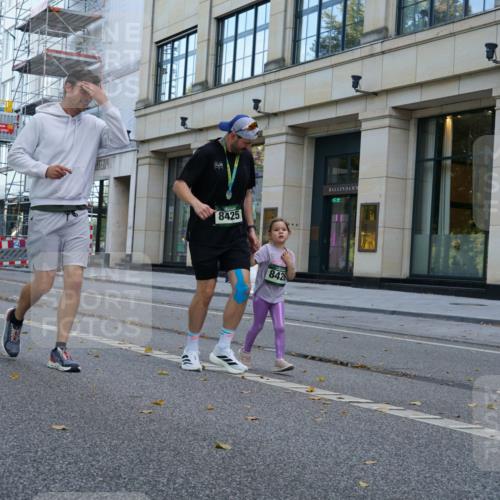 07.09.2025 - BARMER Alsterlauf Yannick Fuchs http://msf.ph/oto/8830557 07.09.2025 10:52:24 Laufen 8425, 8426 meine-sportfotos.de