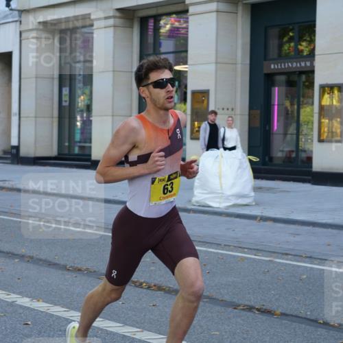 07.09.2025 - BARMER Alsterlauf Yannick Fuchs http://msf.ph/oto/8830662 07.09.2025 11:01:15 Laufen 63 meine-sportfotos.de