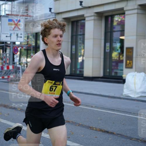07.09.2025 - BARMER Alsterlauf Yannick Fuchs http://msf.ph/oto/8830670 07.09.2025 11:01:24 Laufen 5, 67 meine-sportfotos.de