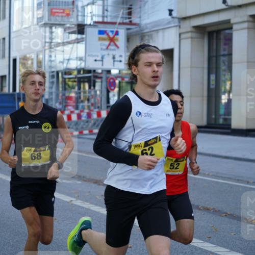 07.09.2025 - BARMER Alsterlauf Yannick Fuchs http://msf.ph/oto/8830680 07.09.2025 11:01:34 Laufen 68, 2, 52 meine-sportfotos.de