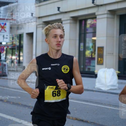 07.09.2025 - BARMER Alsterlauf Yannick Fuchs http://msf.ph/oto/8830681 07.09.2025 11:01:34 Laufen 39, 68, 5, 52 meine-sportfotos.de