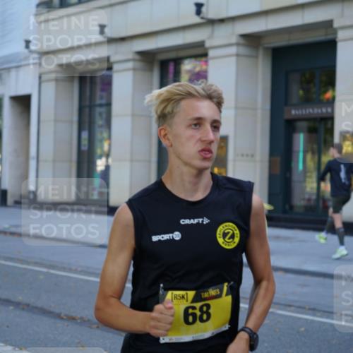 07.09.2025 - BARMER Alsterlauf Yannick Fuchs http://msf.ph/oto/8830682 07.09.2025 11:01:34 Laufen 68 meine-sportfotos.de