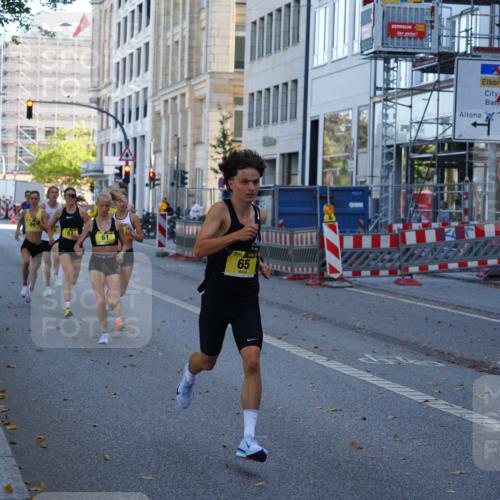 07.09.2025 - BARMER Alsterlauf Yannick Fuchs http://msf.ph/oto/8830685 07.09.2025 11:01:36 Laufen 61, 65 meine-sportfotos.de
