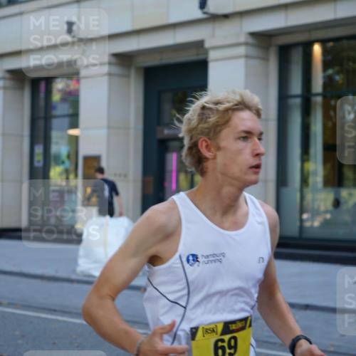 07.09.2025 - BARMER Alsterlauf Yannick Fuchs http://msf.ph/oto/8830705 07.09.2025 11:01:40 Laufen 69 meine-sportfotos.de