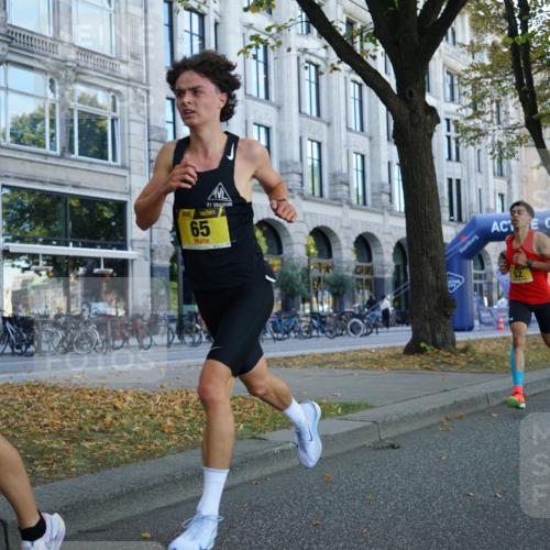07.09.2025 - BARMER Alsterlauf Yannick Fuchs http://msf.ph/oto/8830808 07.09.2025 11:07:22 Laufen 99, 65, 52 meine-sportfotos.de