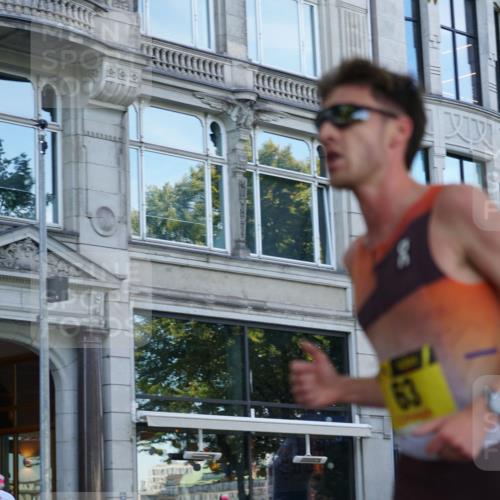 07.09.2025 - BARMER Alsterlauf Yannick Fuchs http://msf.ph/oto/8830870 07.09.2025 11:09:12 Laufen 14, 15, 63 meine-sportfotos.de