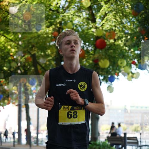 07.09.2025 - BARMER Alsterlauf Yannick Fuchs http://msf.ph/oto/8830909 07.09.2025 11:10:51 Laufen 39, 5, 68 meine-sportfotos.de