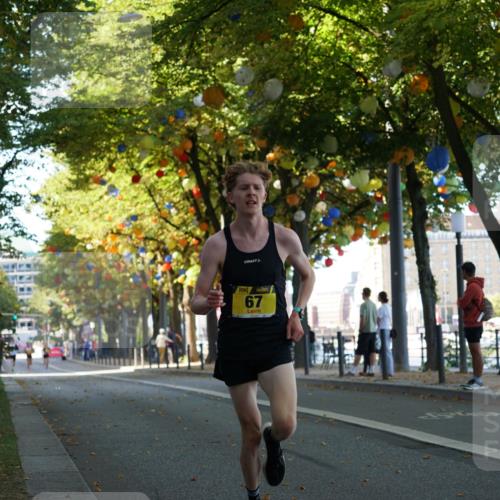 07.09.2025 - BARMER Alsterlauf Yannick Fuchs http://msf.ph/oto/8830967 07.09.2025 11:13:35 Laufen 67 meine-sportfotos.de
