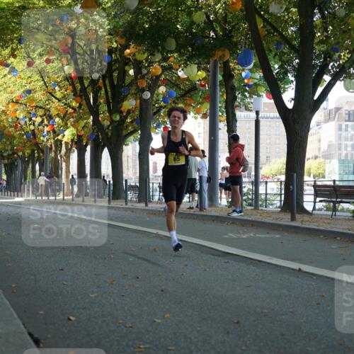 07.09.2025 - BARMER Alsterlauf Yannick Fuchs http://msf.ph/oto/8830993 07.09.2025 11:13:58 Laufen 65 meine-sportfotos.de