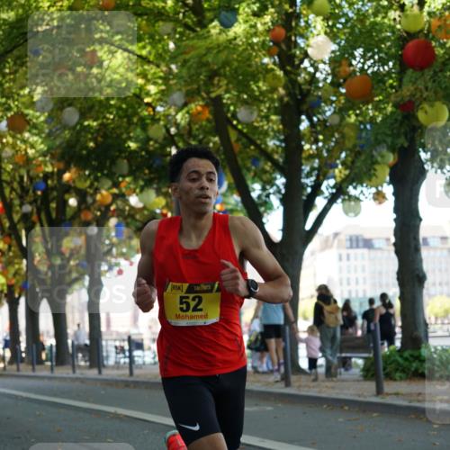 07.09.2025 - BARMER Alsterlauf Yannick Fuchs http://msf.ph/oto/8831011 07.09.2025 11:14:11 Laufen 52 meine-sportfotos.de