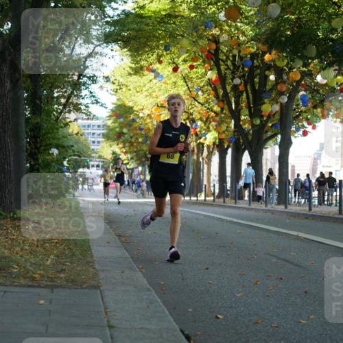 07.09.2025 - BARMER Alsterlauf Yannick Fuchs http://msf.ph/oto/8831017 07.09.2025 11:14:32 Laufen 68 meine-sportfotos.de