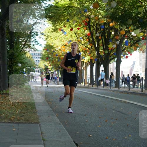 07.09.2025 - BARMER Alsterlauf Yannick Fuchs http://msf.ph/oto/8831018 07.09.2025 11:14:32 Laufen  meine-sportfotos.de