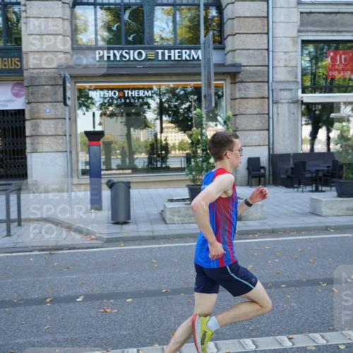 07.09.2025 - BARMER Alsterlauf Yannick Fuchs http://msf.ph/oto/8831111 07.09.2025 11:16:54 Laufen 0238307284 meine-sportfotos.de