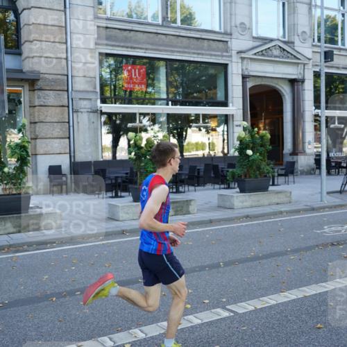 07.09.2025 - BARMER Alsterlauf Yannick Fuchs http://msf.ph/oto/8831113 07.09.2025 11:16:55 Laufen 10, 14, 15 meine-sportfotos.de