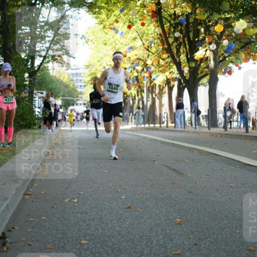07.09.2025 - BARMER Alsterlauf Yannick Fuchs http://msf.ph/oto/8831119 07.09.2025 11:30:40 Laufen 4357, 1040 meine-sportfotos.de