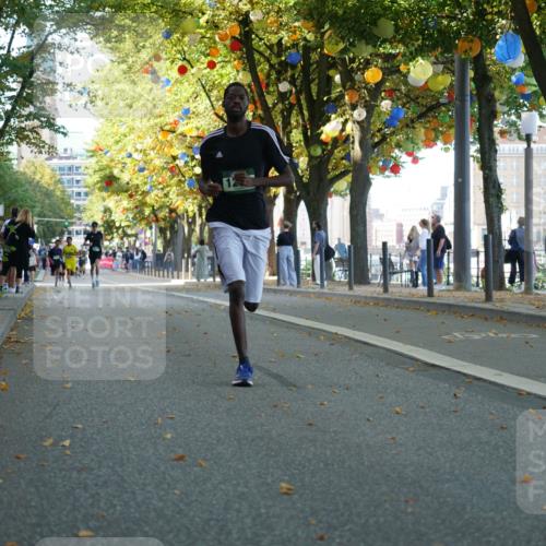 07.09.2025 - BARMER Alsterlauf Yannick Fuchs http://msf.ph/oto/8831130 07.09.2025 11:30:44 Laufen 4357 meine-sportfotos.de