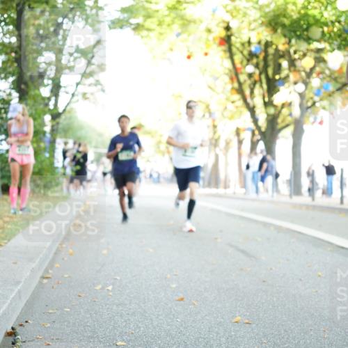 07.09.2025 - BARMER Alsterlauf Yannick Fuchs http://msf.ph/oto/8831149 07.09.2025 11:30:55 Laufen 36, 11 meine-sportfotos.de