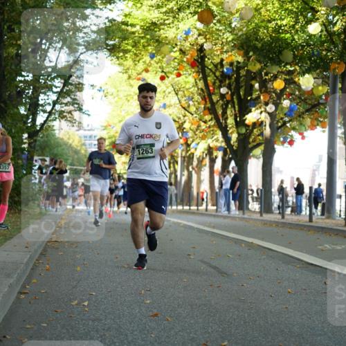 07.09.2025 - BARMER Alsterlauf Yannick Fuchs http://msf.ph/oto/8831161 07.09.2025 11:30:59 Laufen 4357, 24, 1263 meine-sportfotos.de