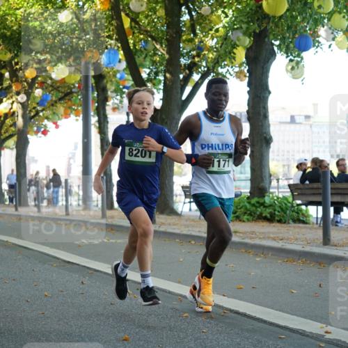 07.09.2025 - BARMER Alsterlauf Yannick Fuchs http://msf.ph/oto/8831181 07.09.2025 11:31:08 Laufen 1091, 820, 1171 meine-sportfotos.de