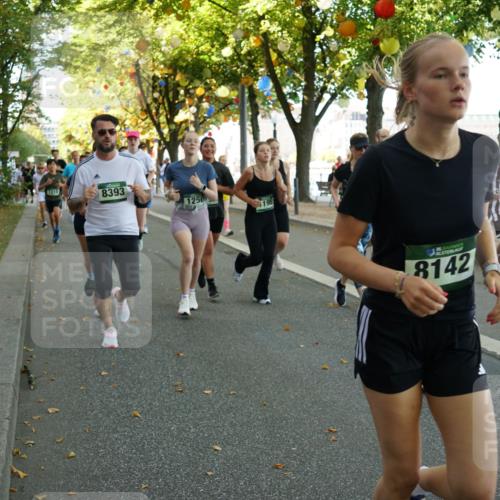 07.09.2025 - BARMER Alsterlauf Yannick Fuchs http://msf.ph/oto/8831310 07.09.2025 11:31:47 Laufen 1215, 8393, 1250, 195, 136, 8142, 1014 meine-sportfotos.de