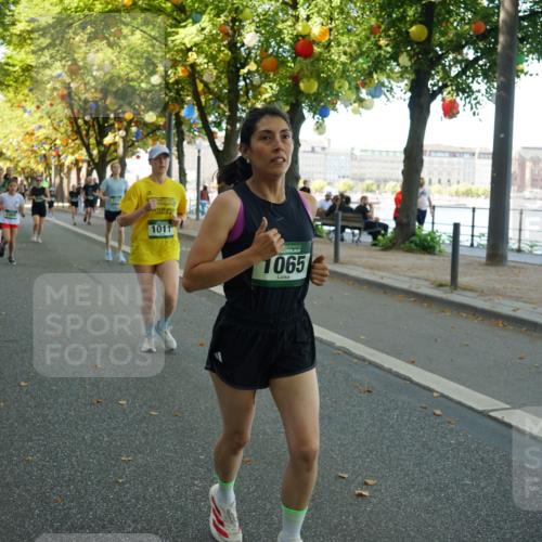 07.09.2025 - BARMER Alsterlauf Yannick Fuchs http://msf.ph/oto/8831334 07.09.2025 11:31:55 Laufen 1011, 1065, 1 meine-sportfotos.de
