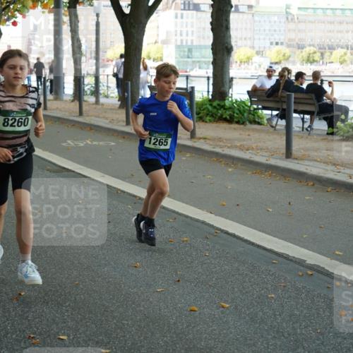 07.09.2025 - BARMER Alsterlauf Yannick Fuchs http://msf.ph/oto/8831361 07.09.2025 11:32:12 Laufen 8260, 1265 meine-sportfotos.de