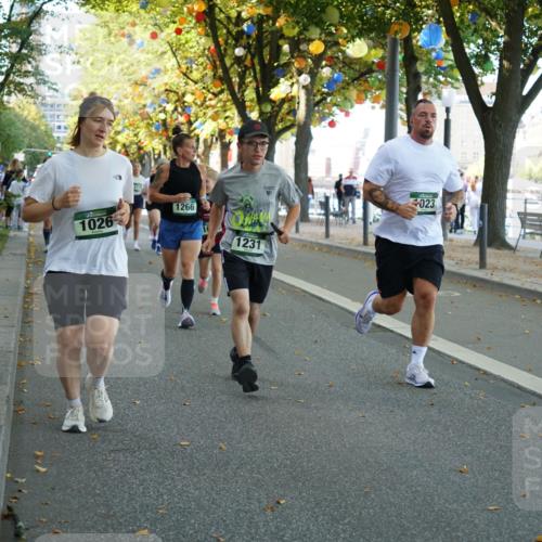 07.09.2025 - BARMER Alsterlauf Yannick Fuchs http://msf.ph/oto/8831369 07.09.2025 11:32:16 Laufen 1026, 1266, 10, 1231, 023 meine-sportfotos.de