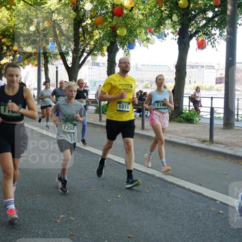 07.09.2025 - BARMER Alsterlauf Yannick Fuchs http://msf.ph/oto/8831423 07.09.2025 11:32:37 Laufen 8430, 112, 1165, 51244, 1010, 1268, 1140, 1784, 127 meine-sportfotos.de