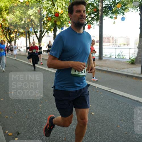 07.09.2025 - BARMER Alsterlauf Yannick Fuchs http://msf.ph/oto/8831457 07.09.2025 11:32:47 Laufen 1521 meine-sportfotos.de