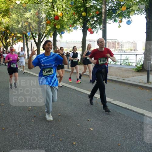07.09.2025 - BARMER Alsterlauf Yannick Fuchs http://msf.ph/oto/8831463 07.09.2025 11:32:49 Laufen 1251, 1062, 1090, 11, 197, 1089 meine-sportfotos.de