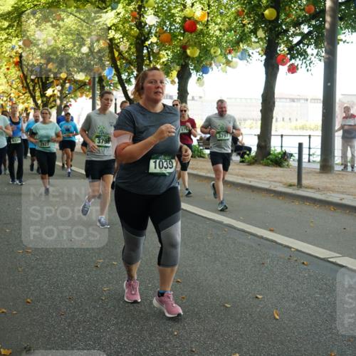 07.09.2025 - BARMER Alsterlauf Yannick Fuchs http://msf.ph/oto/8831474 07.09.2025 11:32:54 Laufen 2926, 1240, 8324, 2927, 3798, 1039, 075, 3797 meine-sportfotos.de