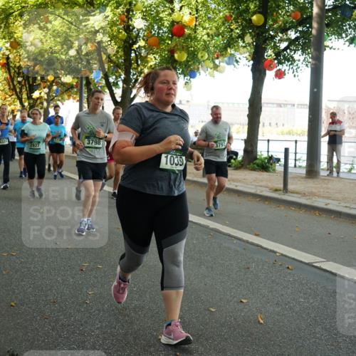 07.09.2025 - BARMER Alsterlauf Yannick Fuchs http://msf.ph/oto/8831475 07.09.2025 11:32:54 Laufen 1240, 2926, 8324, 2927, 1234, 3798, 1039, 3797 meine-sportfotos.de