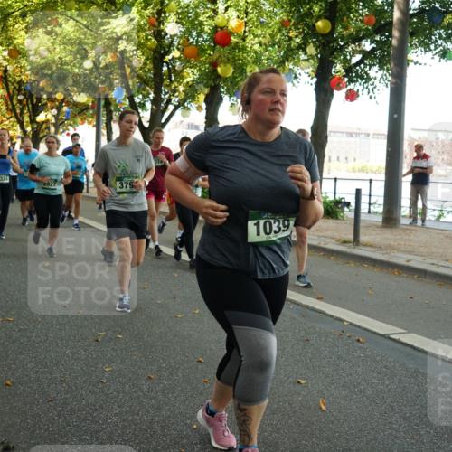 07.09.2025 - BARMER Alsterlauf Yannick Fuchs http://msf.ph/oto/8831477 07.09.2025 11:32:55 Laufen 1240, 2926, 8324, 2927, 379, 1039 meine-sportfotos.de