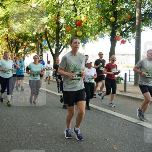 07.09.2025 - BARMER Alsterlauf Yannick Fuchs http://msf.ph/oto/8831480 07.09.2025 11:32:56 Laufen 1240, 926, 324, 1235, 2927, 798, 1152, 1141, 1075, 3797 meine-sportfotos.de